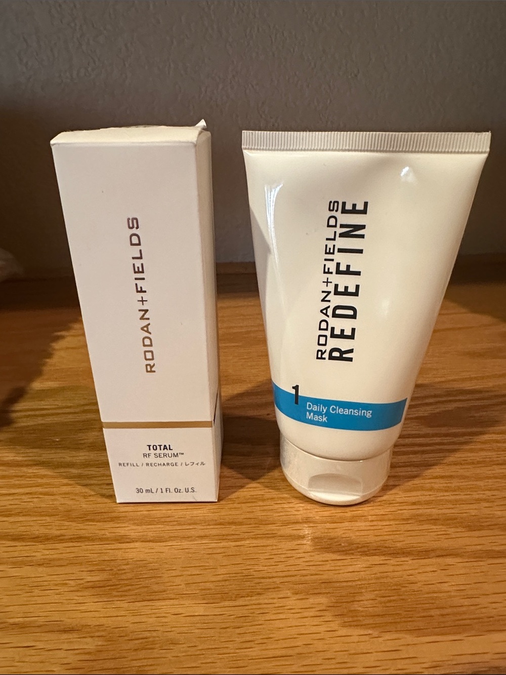 Rodan + Fields REDEFINE Daily Cleansing Mask - Total RF Serum Refill